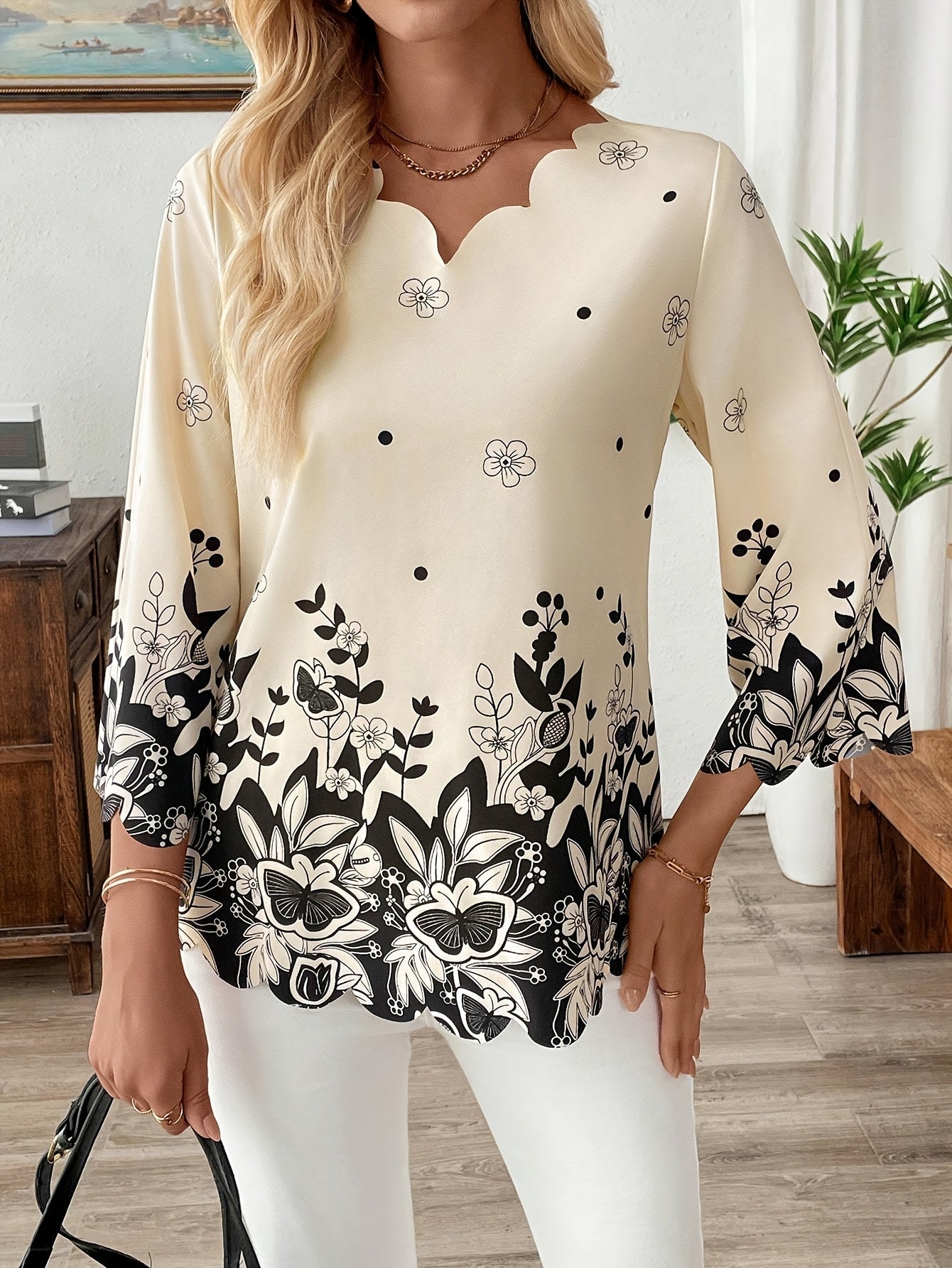 Énora | Chemise Brodée à Col V