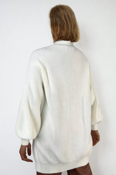 Linea – Oversized Ribbed Knit Cardigan with V-Neck