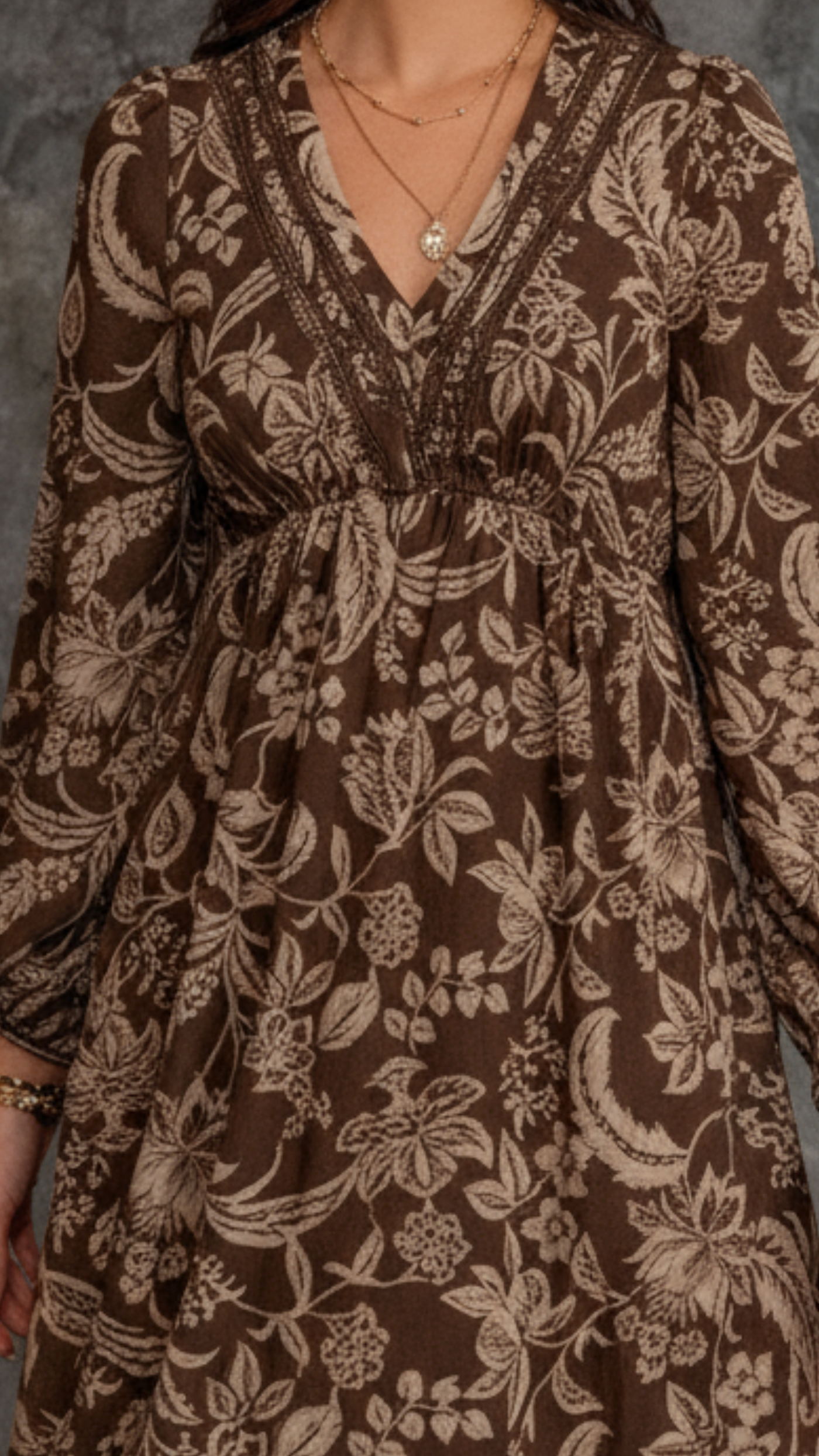 Alicia | Bohemian Dress with V-Neck and Floral Lace Print