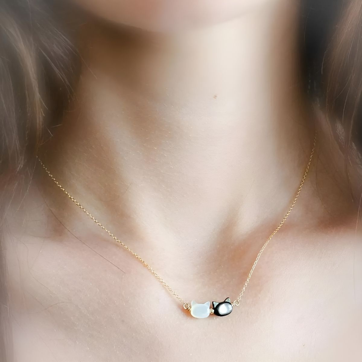 Miaura™ | Cat-Shaped Gemstone Necklace