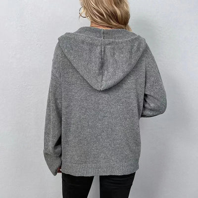Minerva | Soft knitted cardigan with hood”